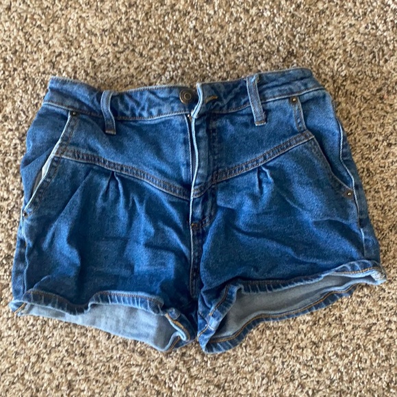 Jean shorts - Picture 1 of 2